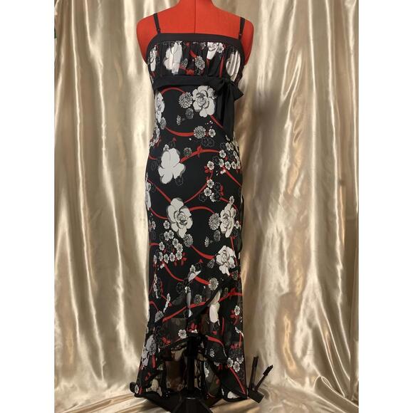 Vintage Trixxi Multi-Layered Dark Romantic Floral Maxi Dress - Picture 2 of 9